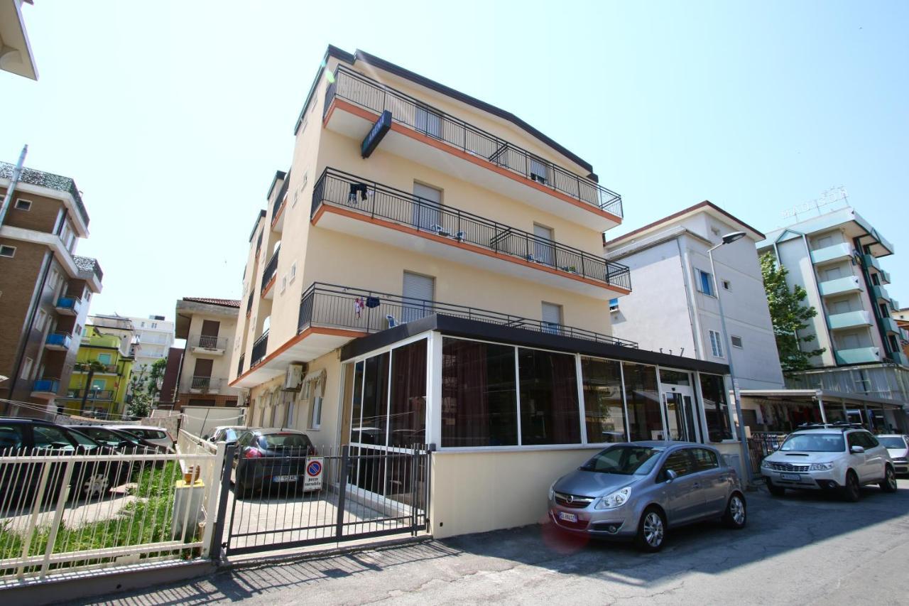Hotel Arena Rímini Exterior foto