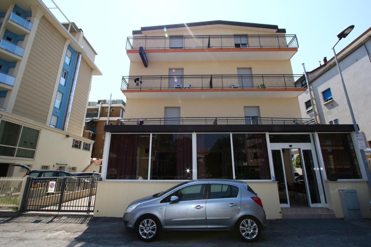 Hotel Arena Rímini Exterior foto